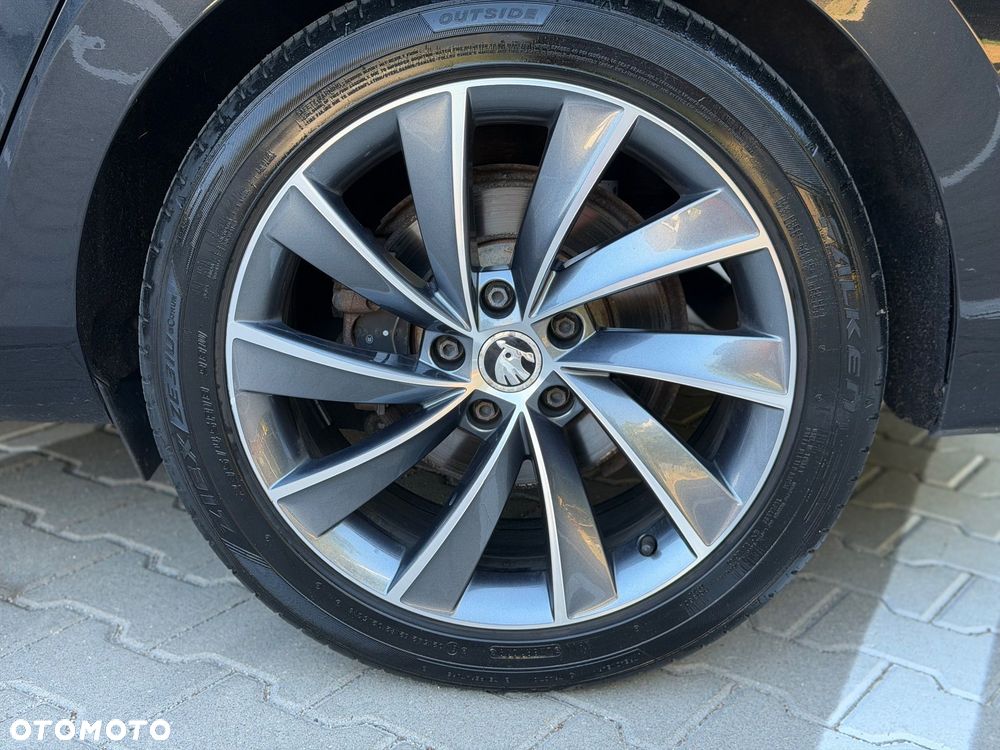 Skoda Superb 2.0 TDI 4x4 DSG L&K - 15