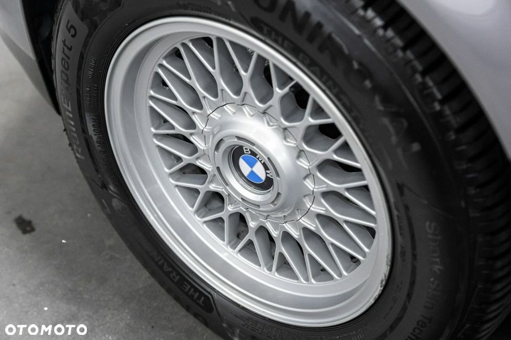 BMW Seria 7 740i V8 - 23