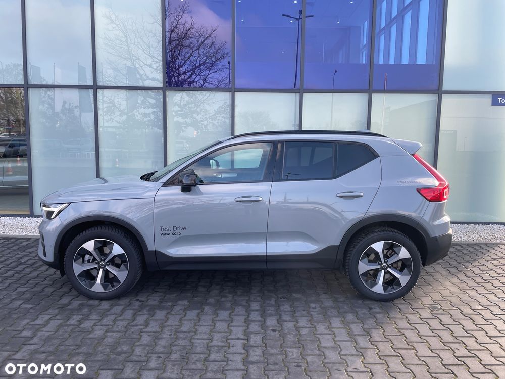 Volvo XC 40 B3 Ultra Dark - 5