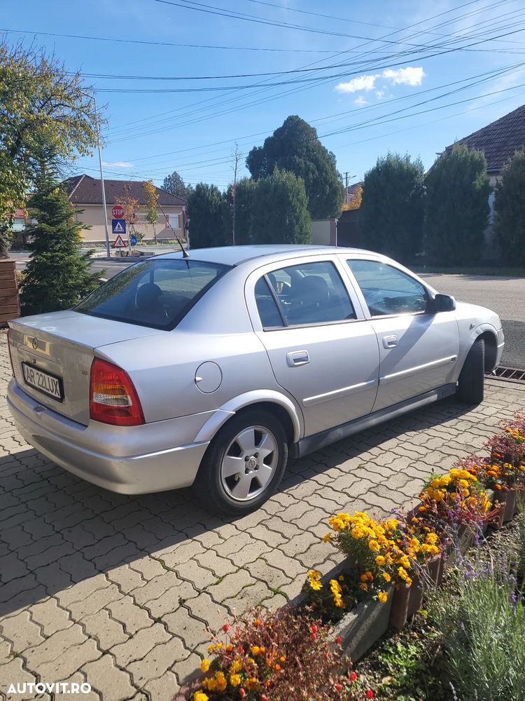 Opel Astra 1.6 - 3