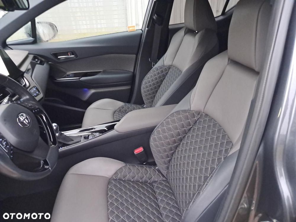 Toyota C-HR 2.0 Hybrid Executive - 9