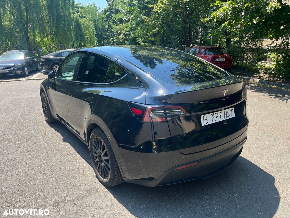 Tesla Model Y Standard - 2