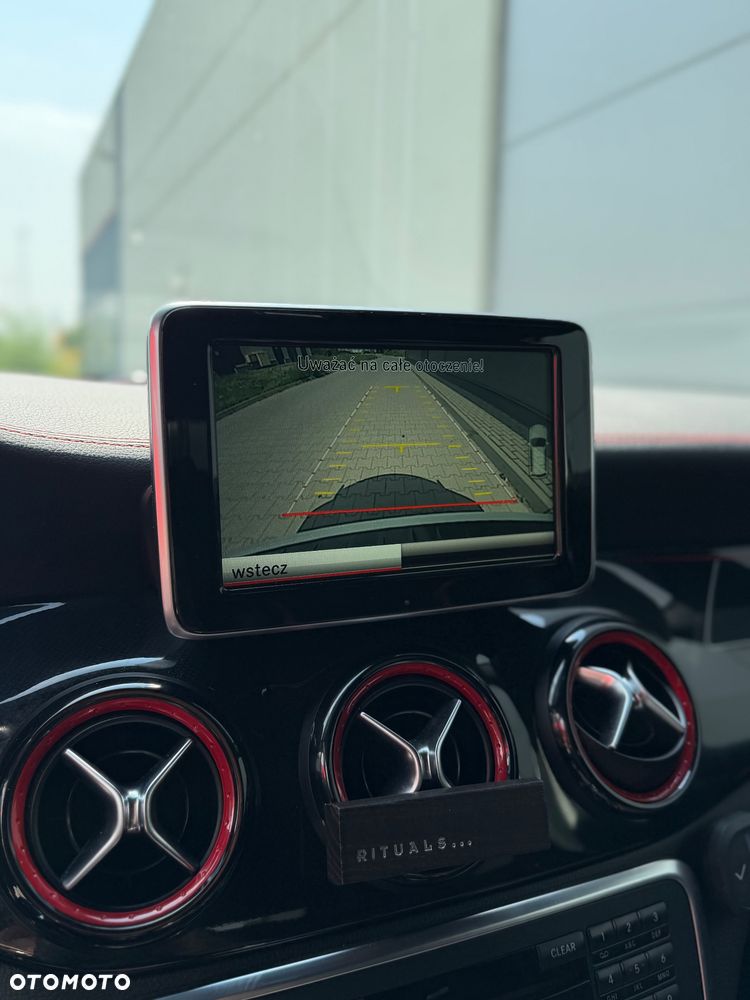 Mercedes-Benz GLA 45 AMG 4-Matic Edition 1 - 18