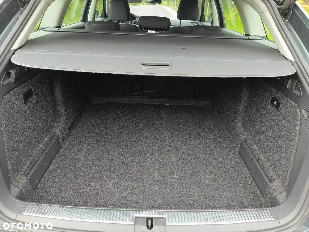 Skoda Superb 2.0 TDI Ambition DSG - 33