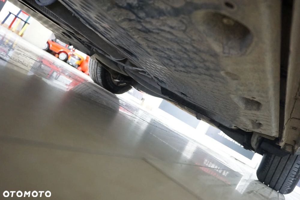 Volkswagen Golf 1.6 Team - 12