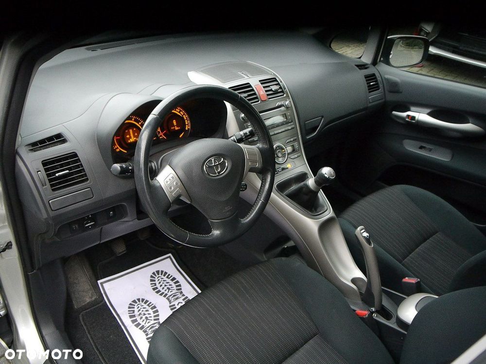 Toyota Auris 1.6 Valvematic Edition - 18