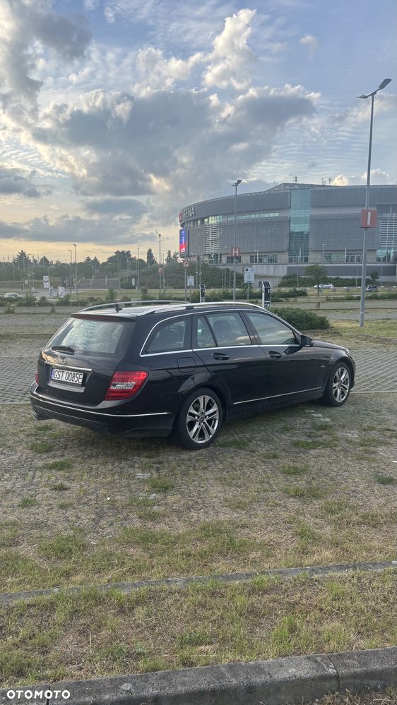 Mercedes-Benz Klasa C 220 CDI BlueEff Avantgarde - 2