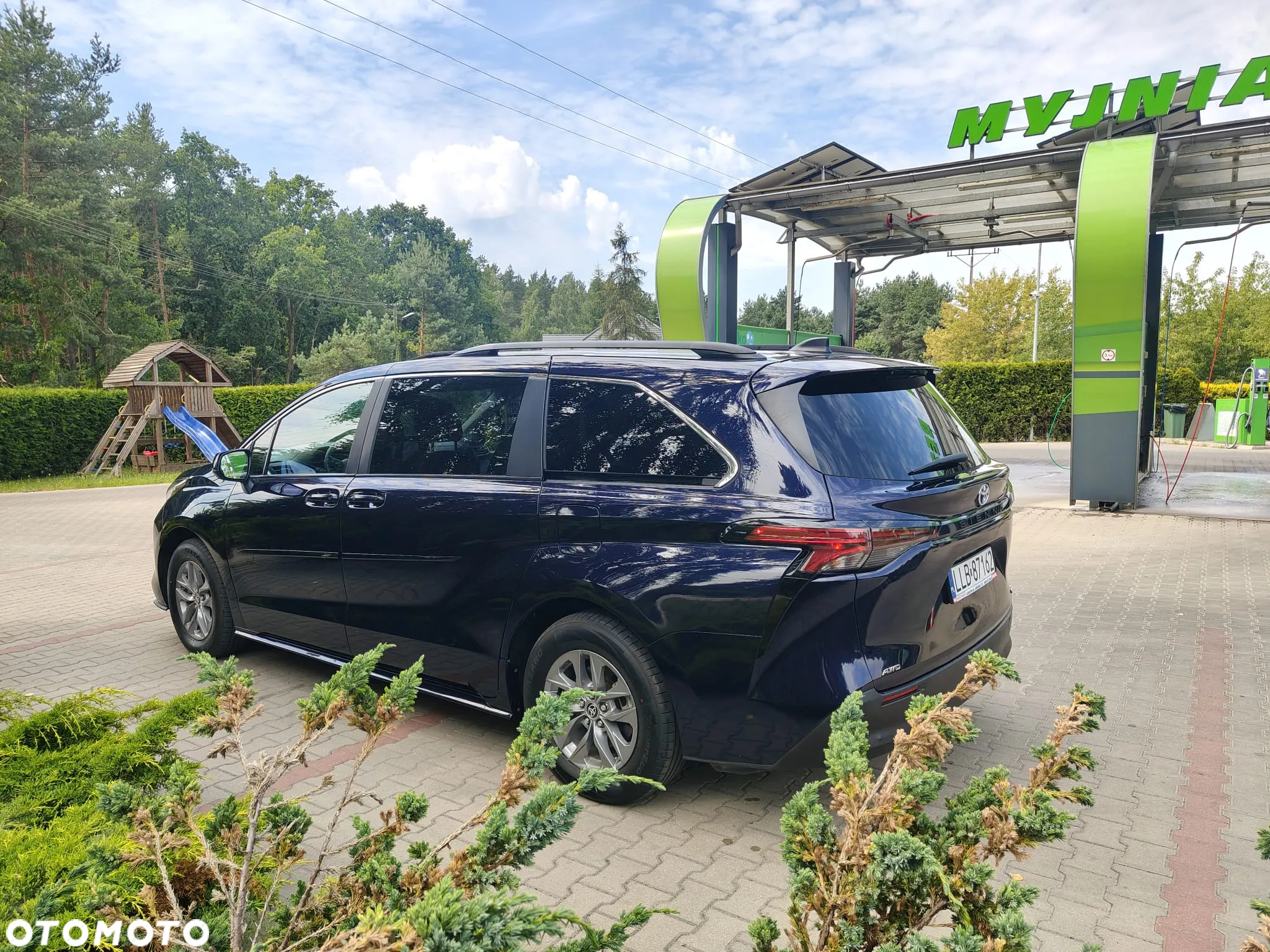 Toyota Sienna - 7