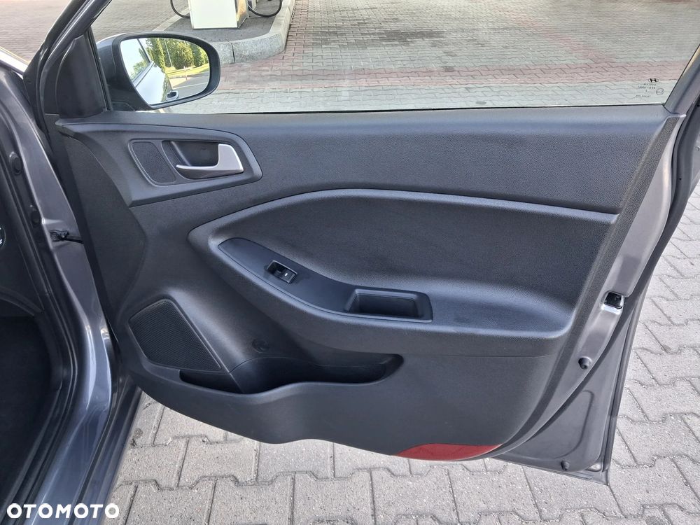 Hyundai i20 1.2 BlueDrive Go - 28