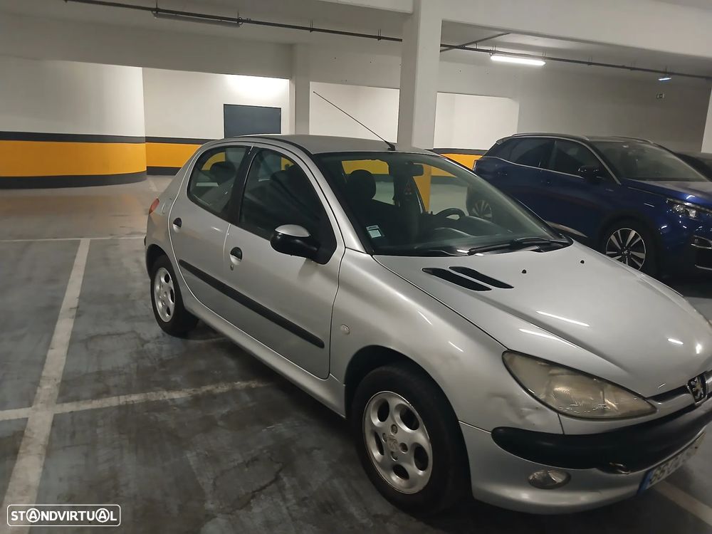 Peugeot 206 - 1