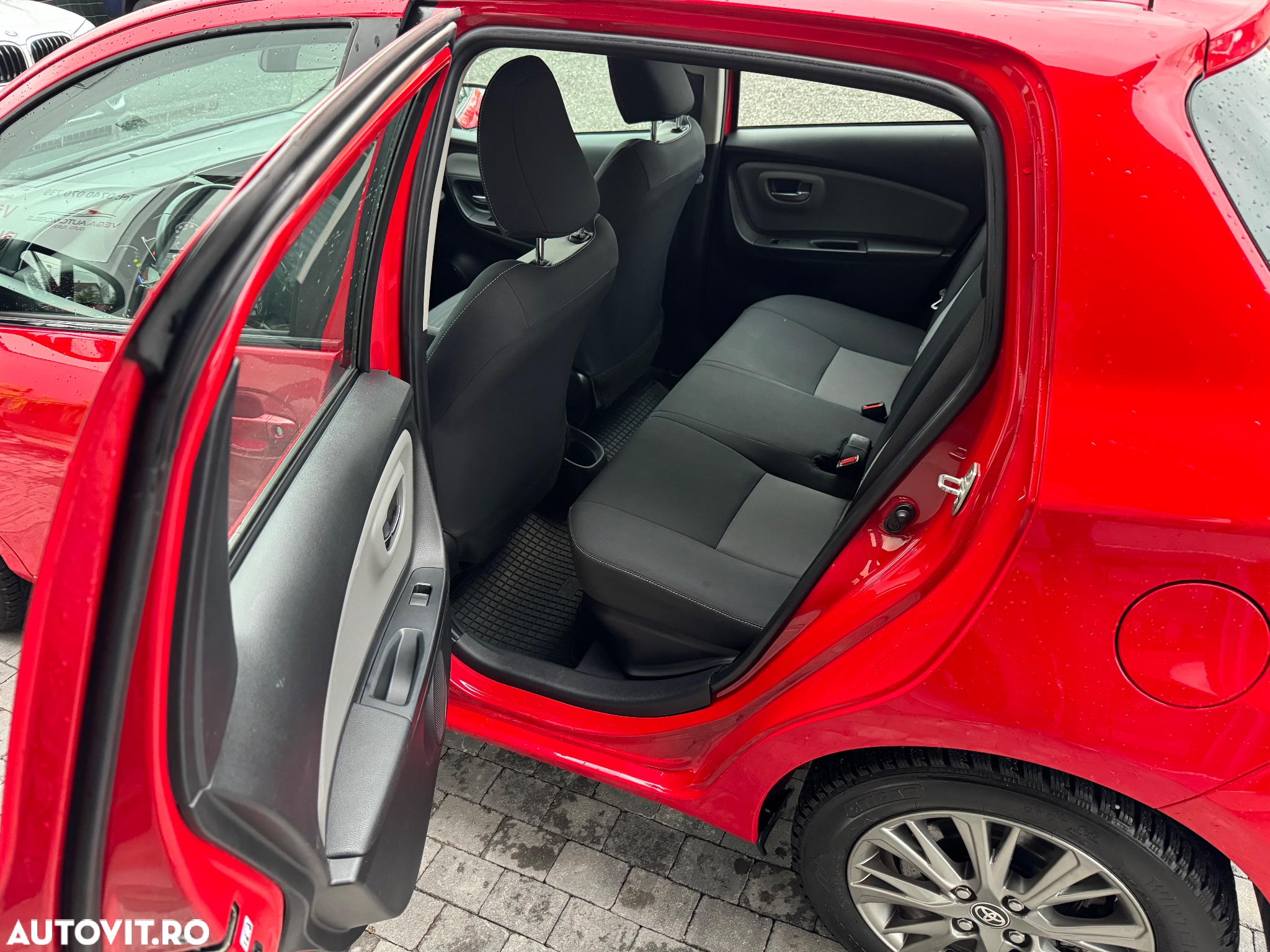 Toyota Yaris 1.5 VVT-i HSD Terra - 9