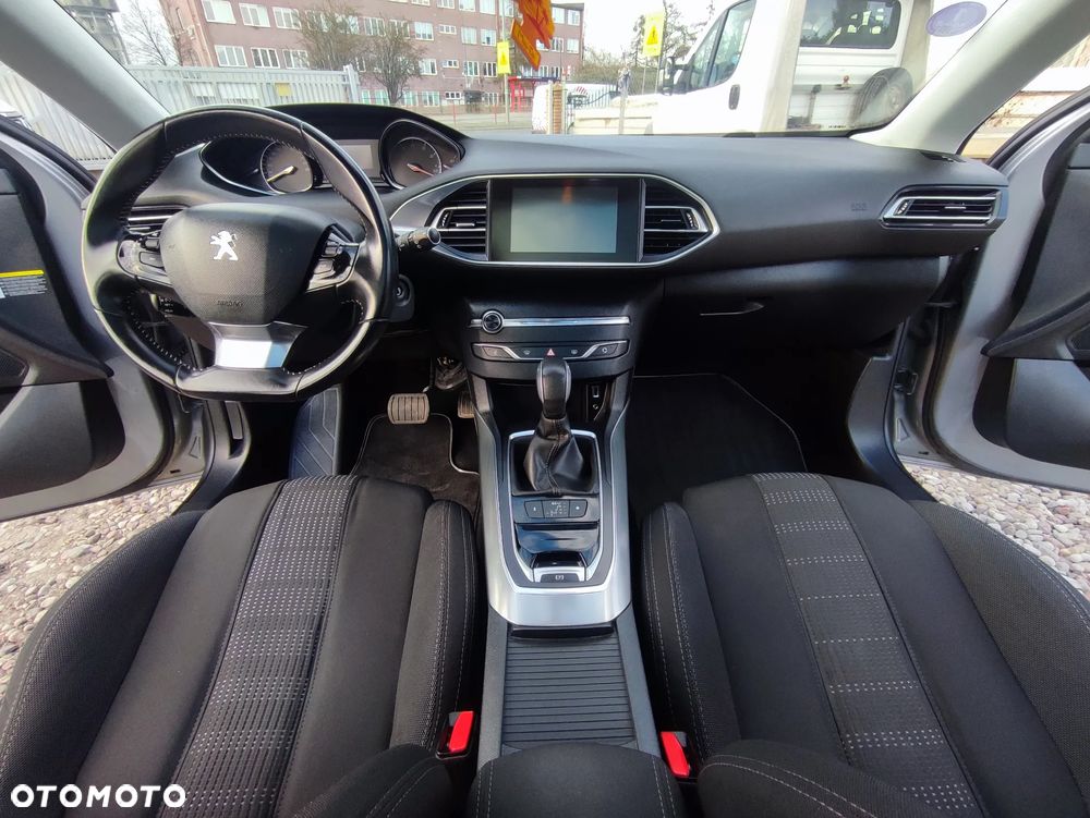 Peugeot 308 PureTech 130 EAT6 Stop & Start GT-Line Edition - 27