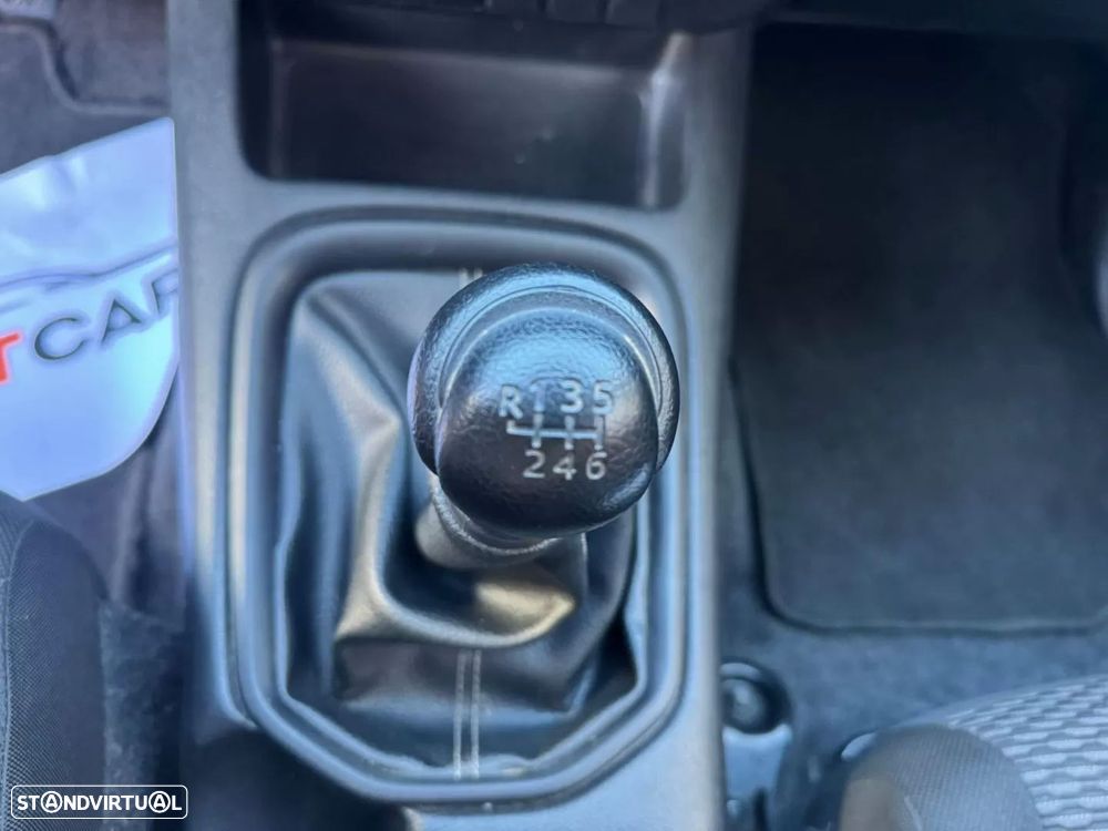 Toyota hilux 2.4 d-4d 4wd ce cm 3l - 13