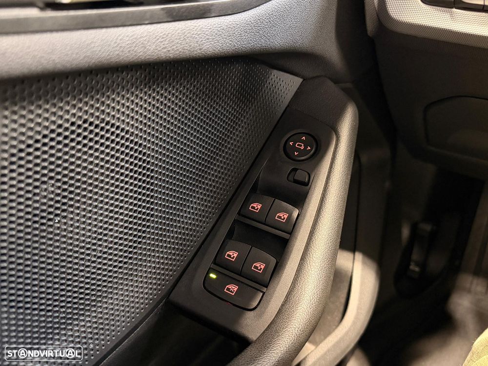 BMW 118 i Auto - 31