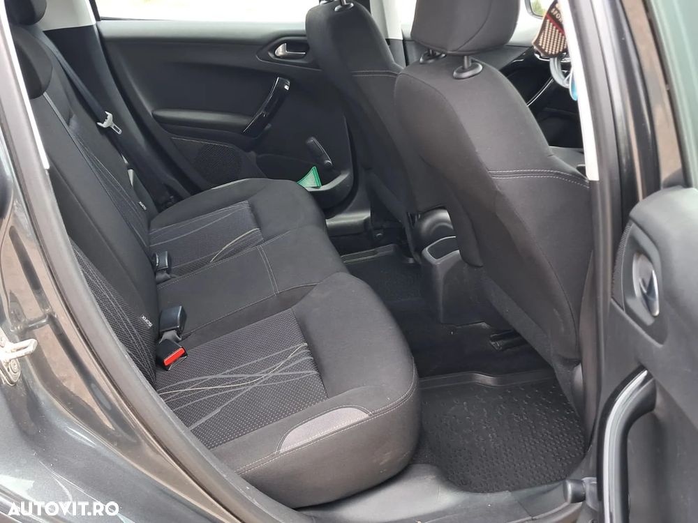 Peugeot 208 1.4 HDi FAP Active - 9