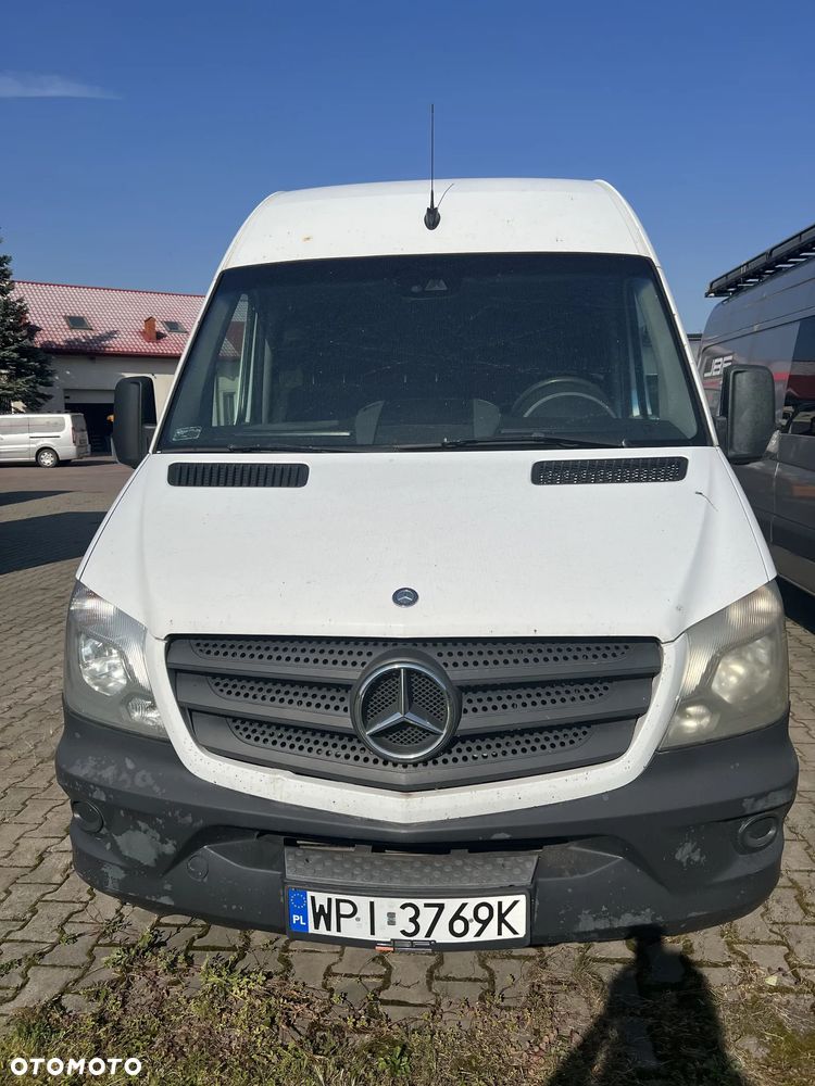 Mercedes-Benz Sprinter - 2