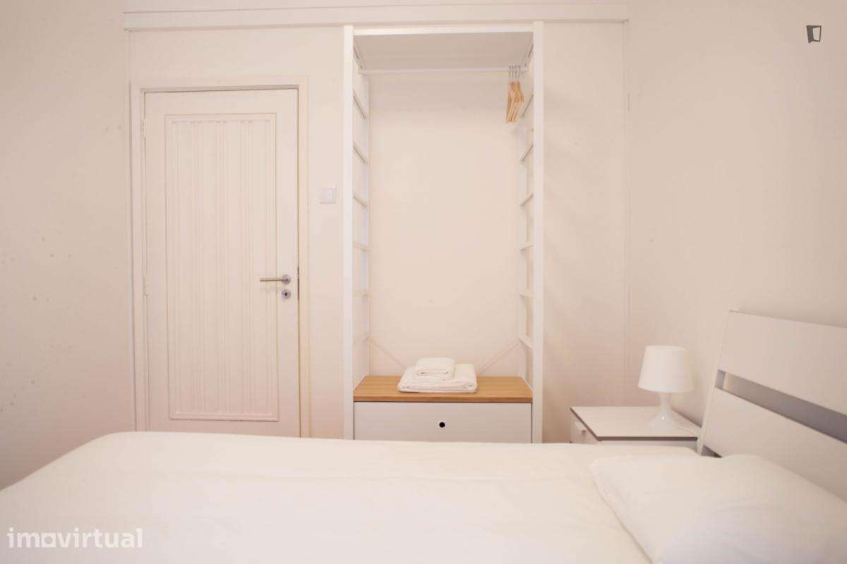 Quarto - localizado em Cedofeita Porto - Grande imagem: 5/26