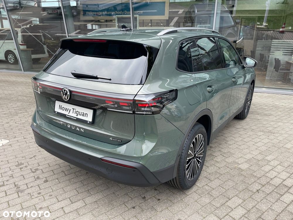 Volkswagen Tiguan - 8