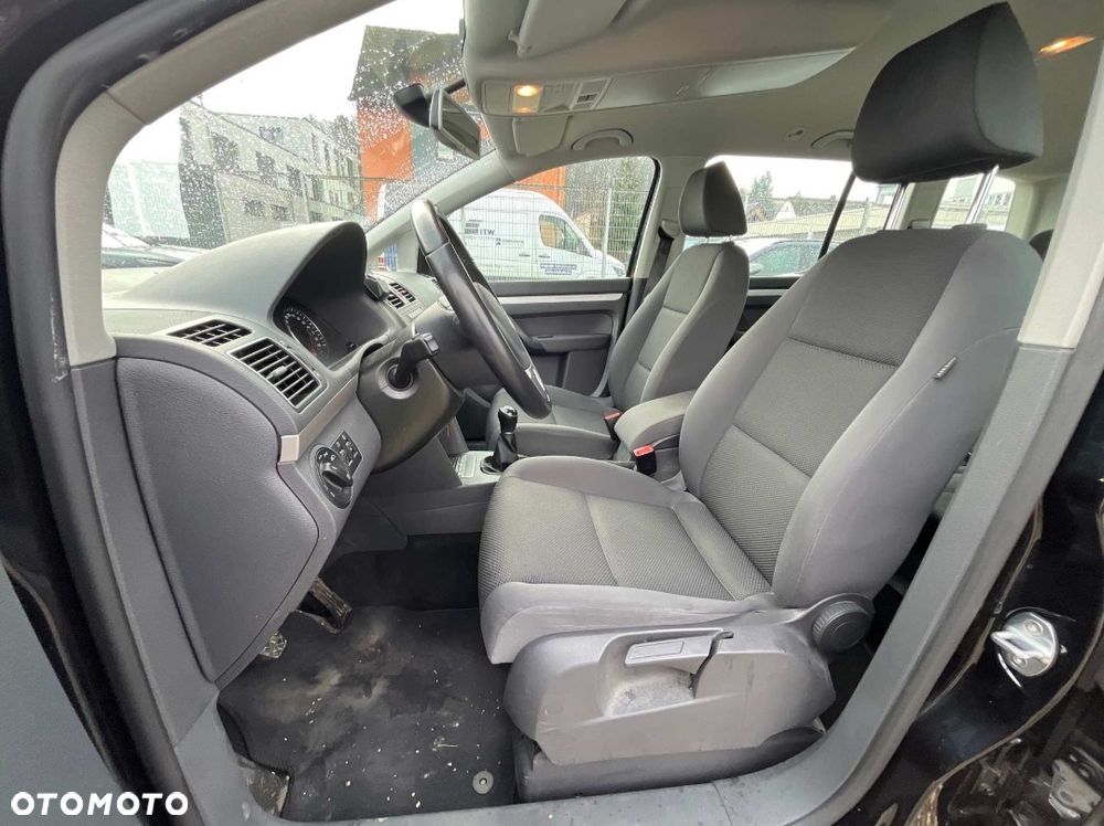 Volkswagen Touran 1.6 TDI DPF Trendline - 11