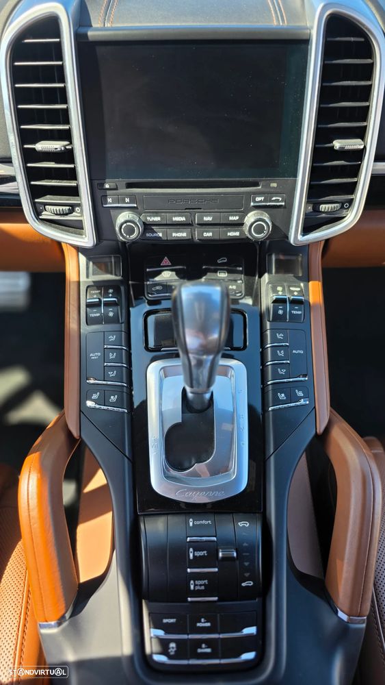 Porsche Cayenne S - 13