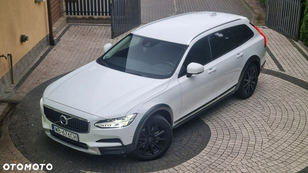 Volvo V90 Cross Country - 31