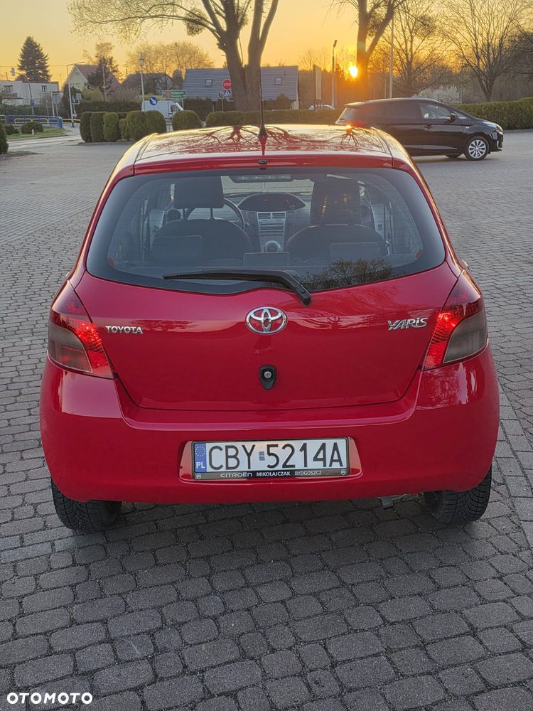 Toyota Yaris 1.0 VVT-i Luna - 4