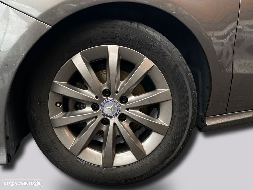 Mercedes-Benz B 180 d Style - 10