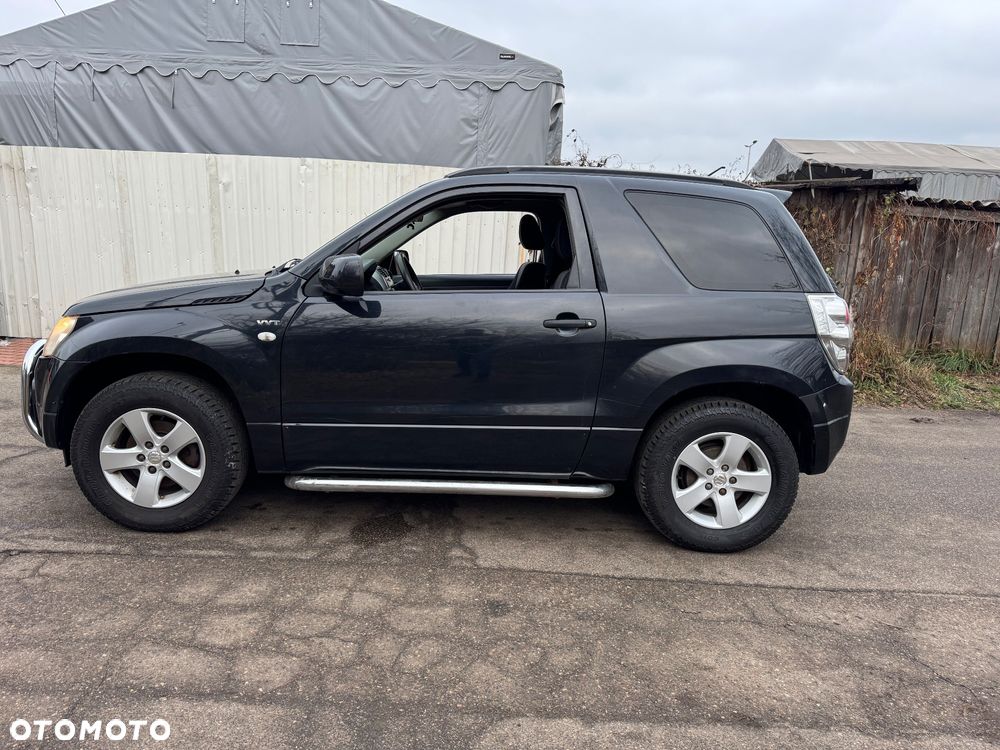 Suzuki Grand Vitara 1.6 Black&White - 6