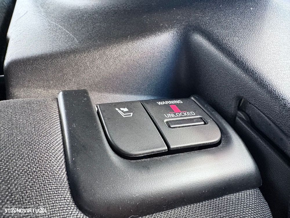 Volvo V40 2.0 D2 Kinetic - 27