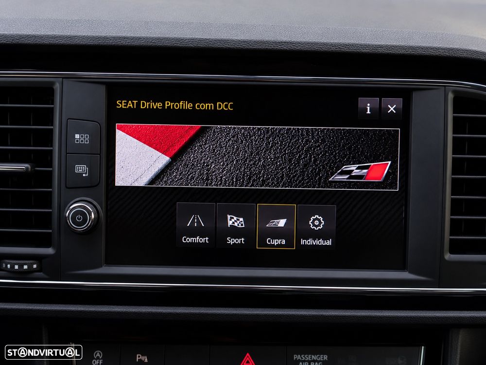 SEAT Leon 2.0 TSI S&S DSG Cupra 300 — fotografia 12