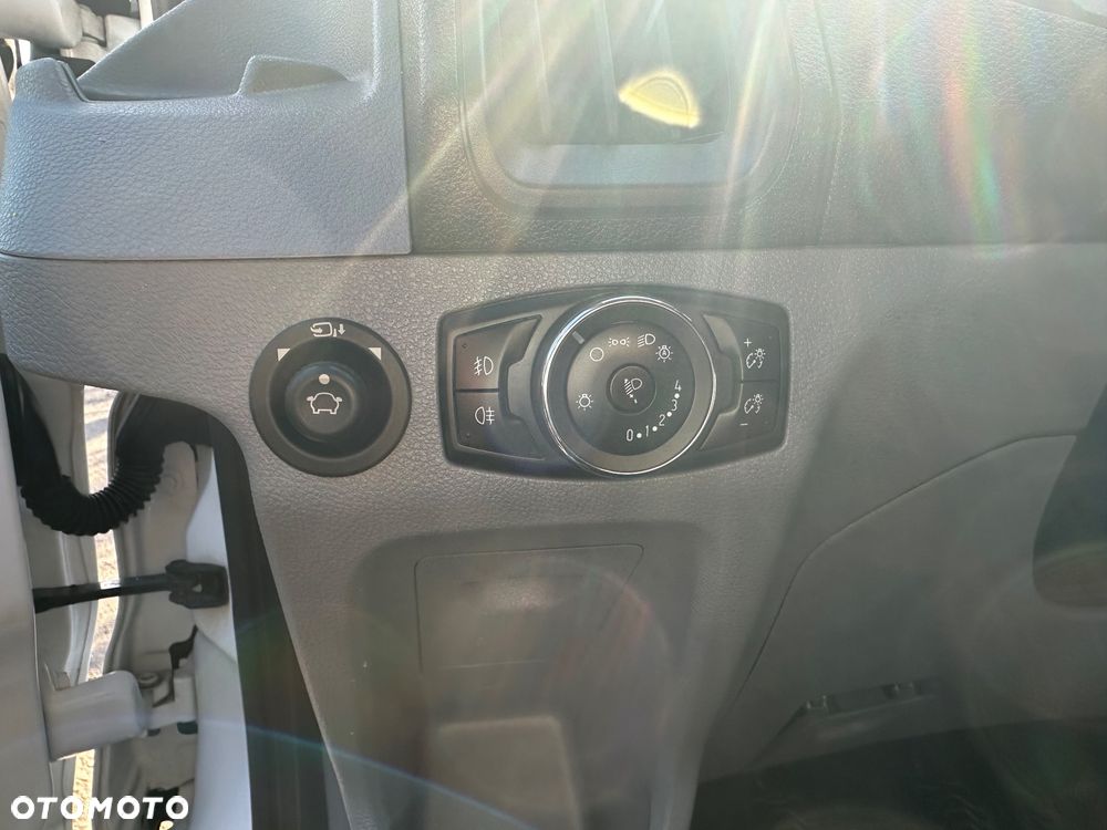 Ford Transit 2.0 170ps 2019/20r L3H3 stan extra - 24