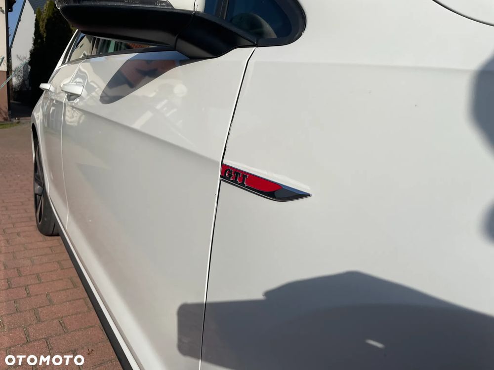 Volkswagen Golf GTI Performance BlueMotion Technology DSG - 27