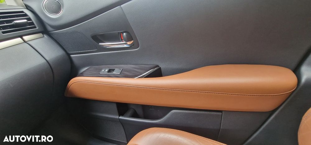 Lexus Seria RX 450h (hybrid) - 13