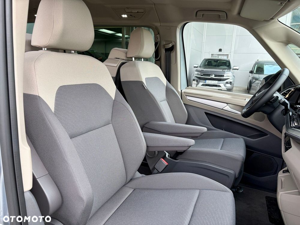 Volkswagen Multivan - 12