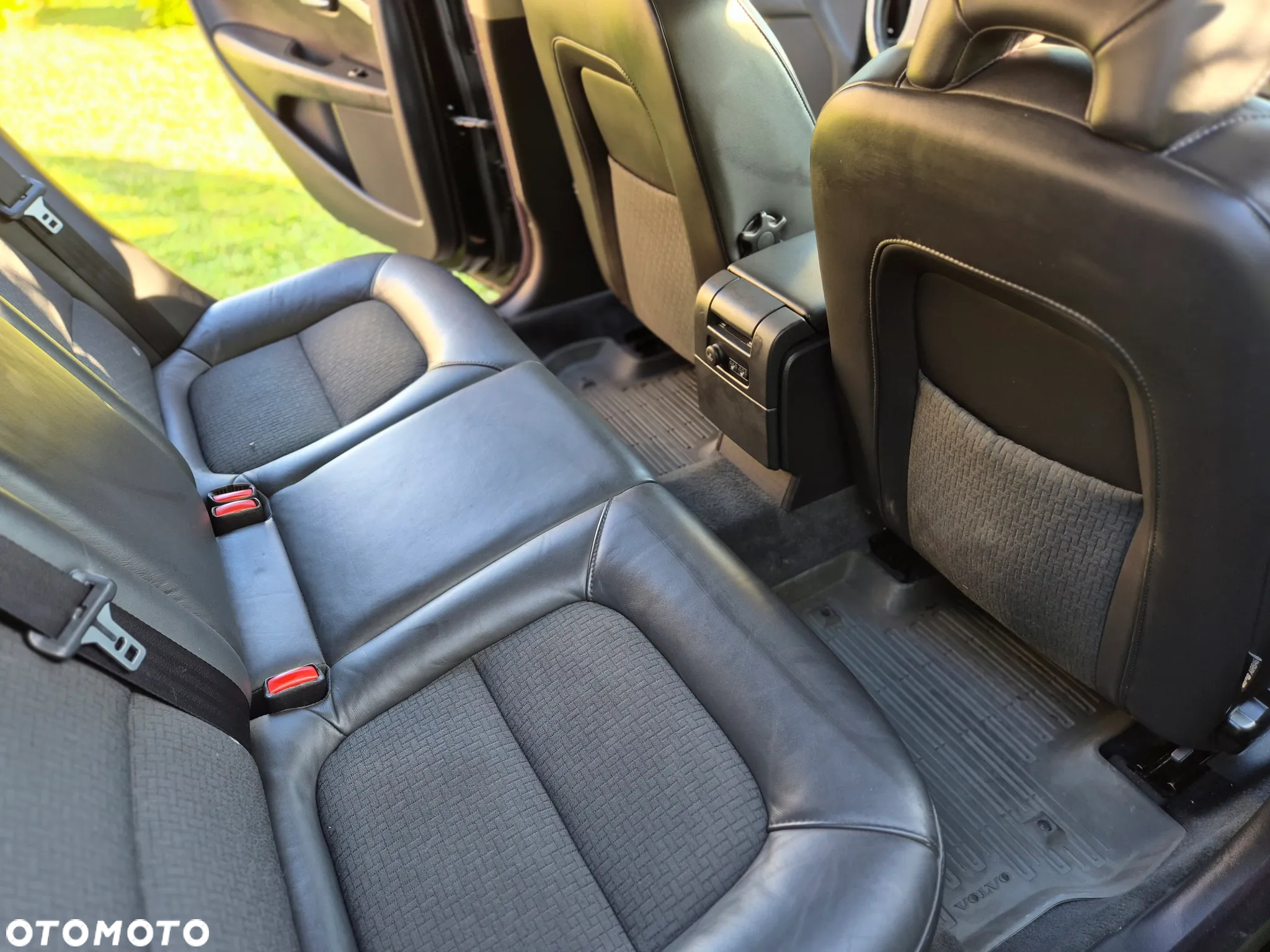 Volvo V70 2.5T Momentum - 12