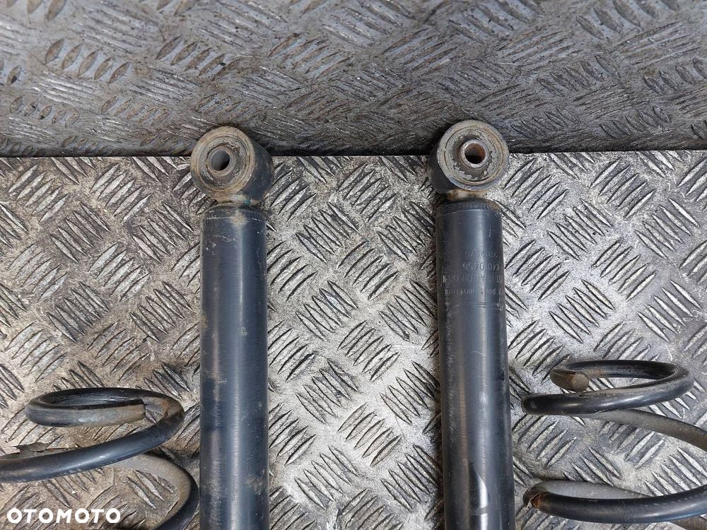 AMORTYZATORY + SPRĘŻYNY TYŁ KOMPLET VOLKSWAGEN GOLF V HB 3D ID: 237482 - 2