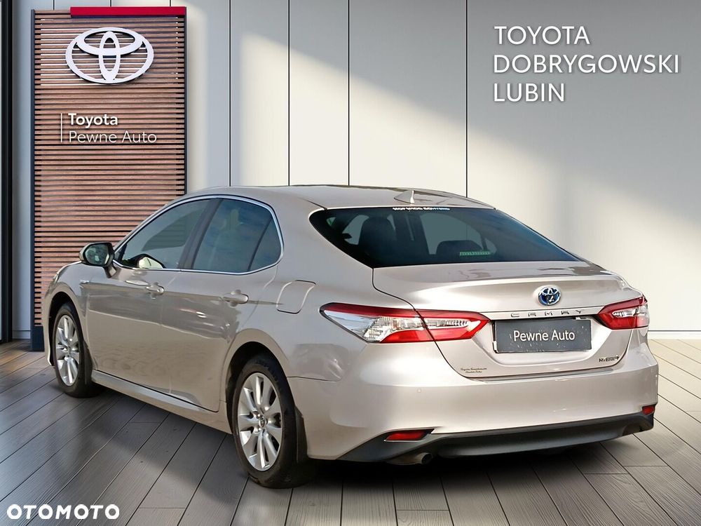 Toyota Camry 2.5 Hybrid Comfort CVT - 3