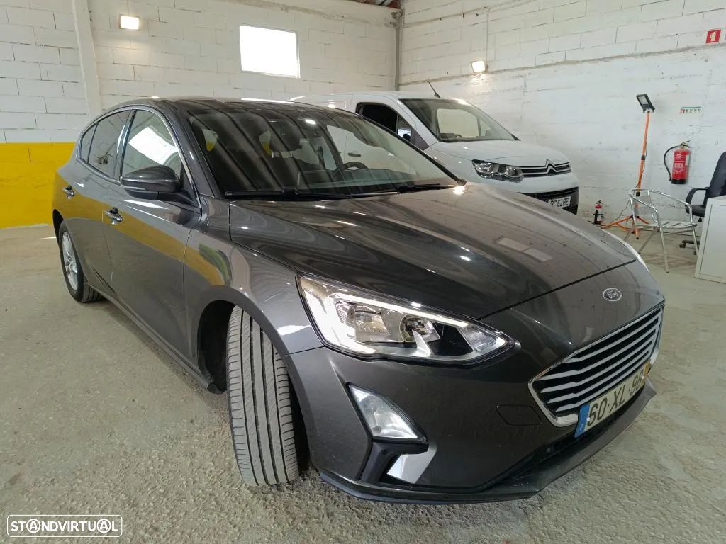 Ford Focus 1.5 TDCi EcoBlue Business - 4