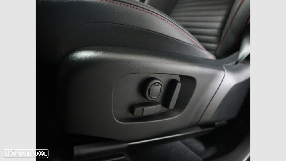 Land Rover Discovery Sport 1.5 I3 P270e AWD S — fotografia 7