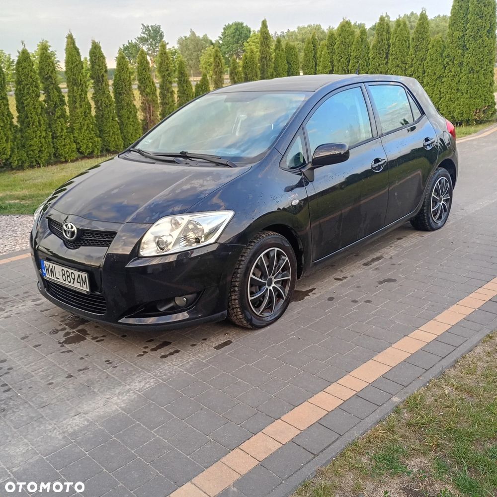 Toyota Auris 1.4 VVT-i Terra - 1