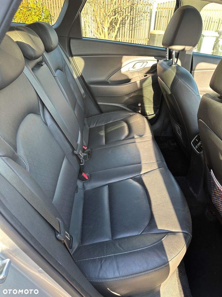 Hyundai i30 1.4 T-GDI DCT Premium - 19