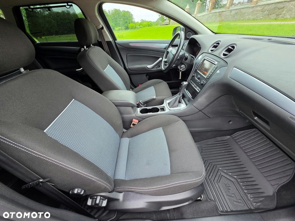 Ford Mondeo 2.0 TDCi Champions Edition - 33