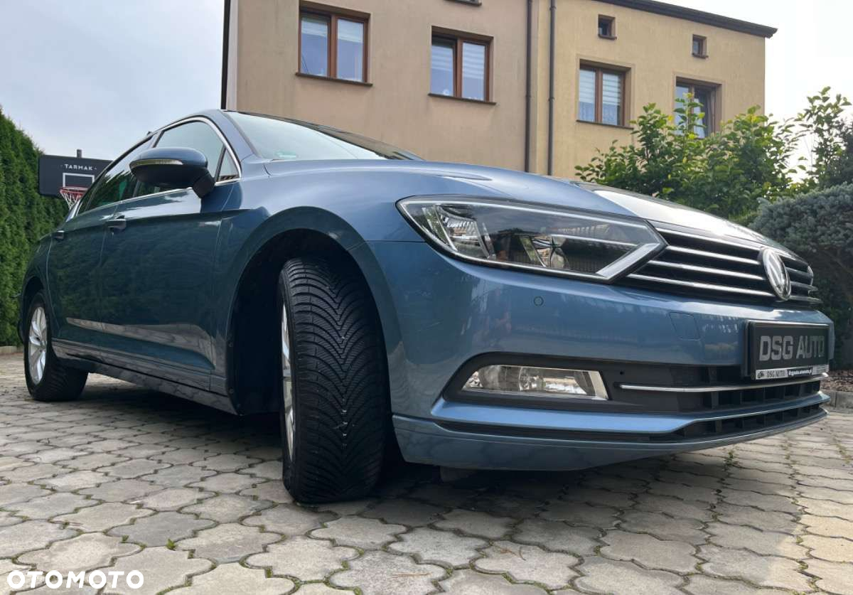 Volkswagen Passat - 2