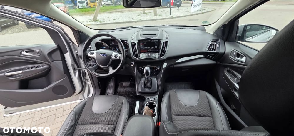 Ford Kuga 2.0 TDCi 4x4 Titanium - 34