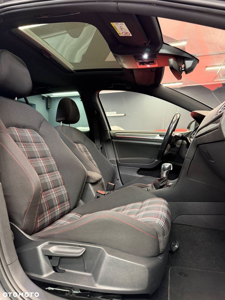 Volkswagen Golf GTI (BlueMotion Technology) DSG - 34