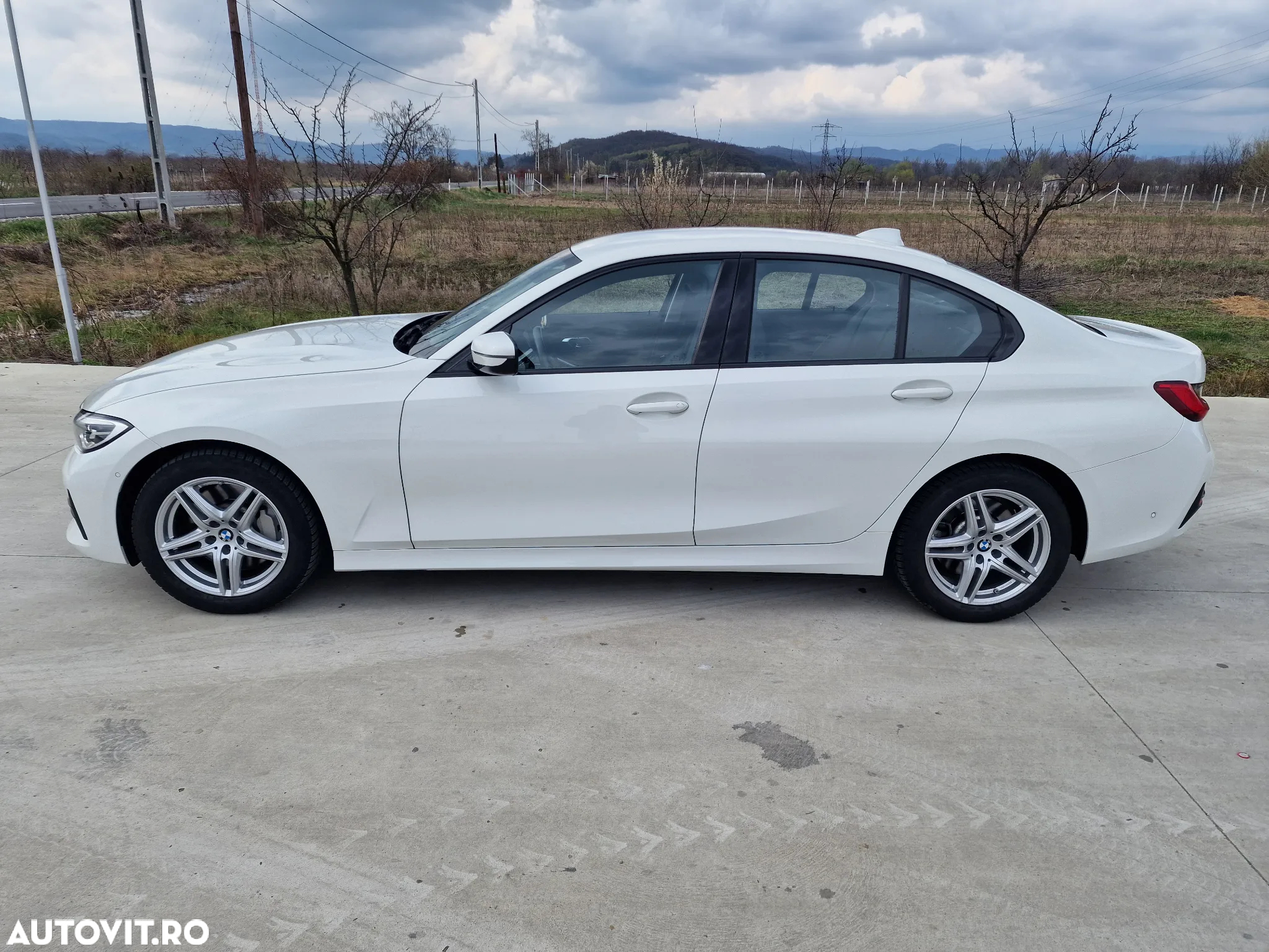 BMW Seria 3 330i AT Sport Line - 5