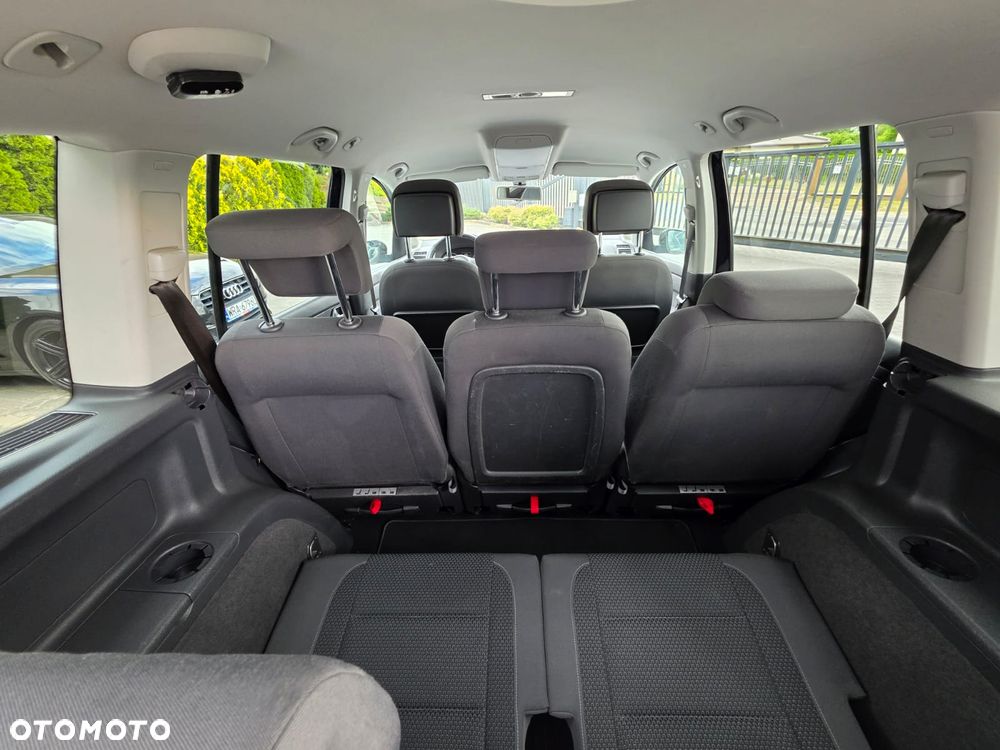 Volkswagen Touran 1.6 TDI DPF BlueMotion Technology Comfortline - 15