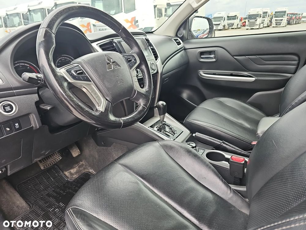 Mitsubishi L200 2.2 d DC Stark Basic - 11