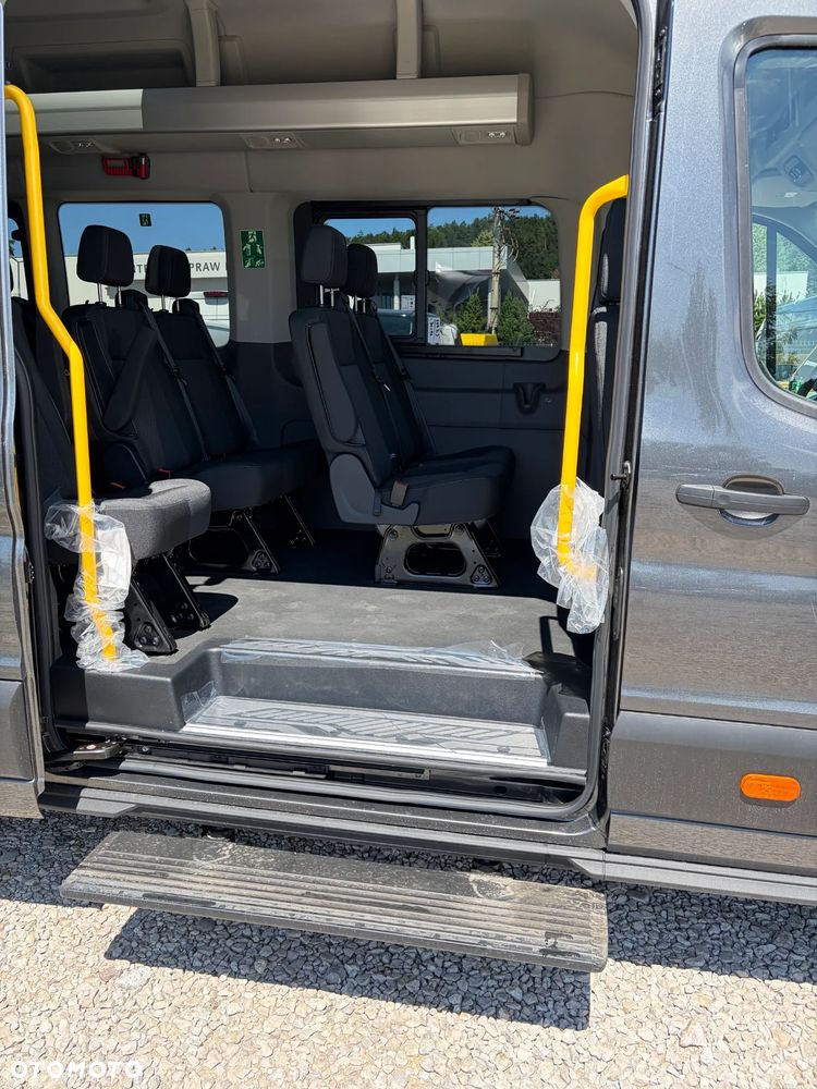 Ford Transit L2H3 Limited - 4