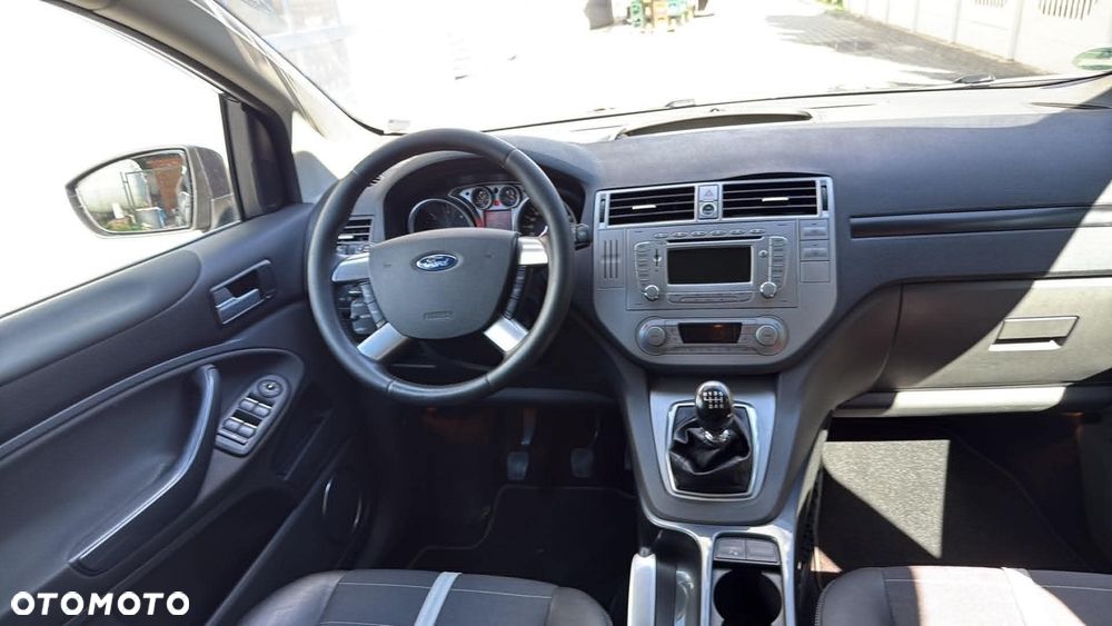 Ford Kuga 2.0 TDCi 4x4 Titanium - 9